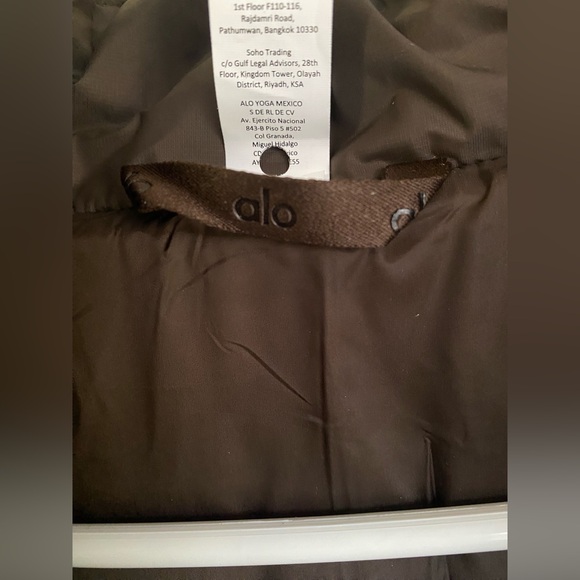 New Alo Yoga Foxy Puffer Jacket Espresso - Picture 12 of 12